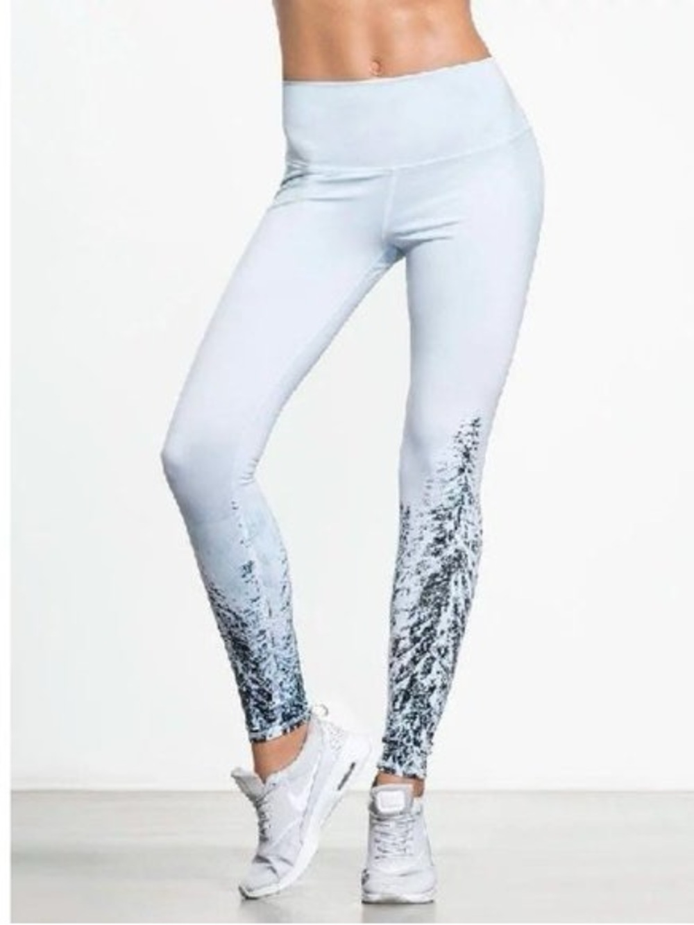 ALO Yoga High-Waisted White Leggings with Black Snow-Print Lower Legs‎ Small